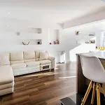 Luxury Martinis With Pool Апартаменты Сплит