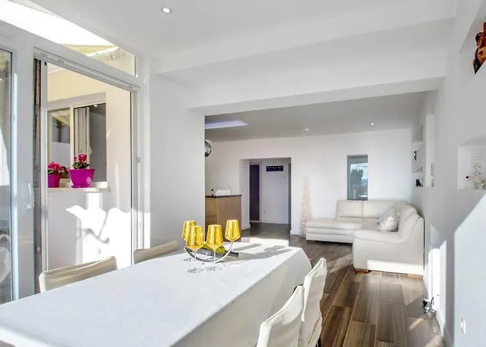 公寓 Luxury Martinis With Pool