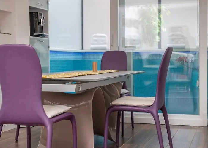 Luxury Martinis With Pool 斯普利特